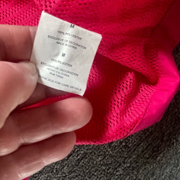 Beautiful bright pink lightweight jacket - Picture 3 of 5